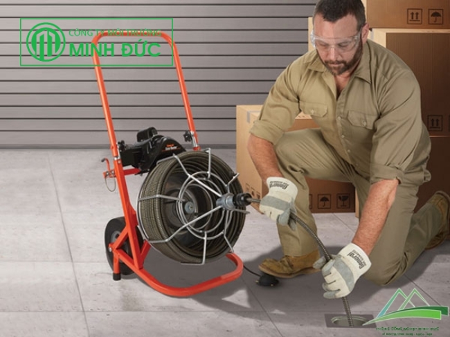 Đội ngũ nhân viên của công ty thông cống nghẹt Minh Đức